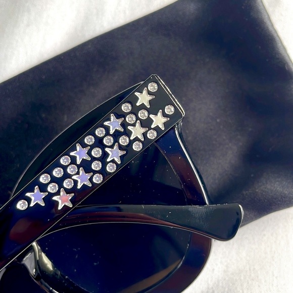 Starry sunglasses! 🤩 - Picture 6 of 6